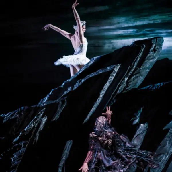 Royal Ballet & Opera: Swan Lake